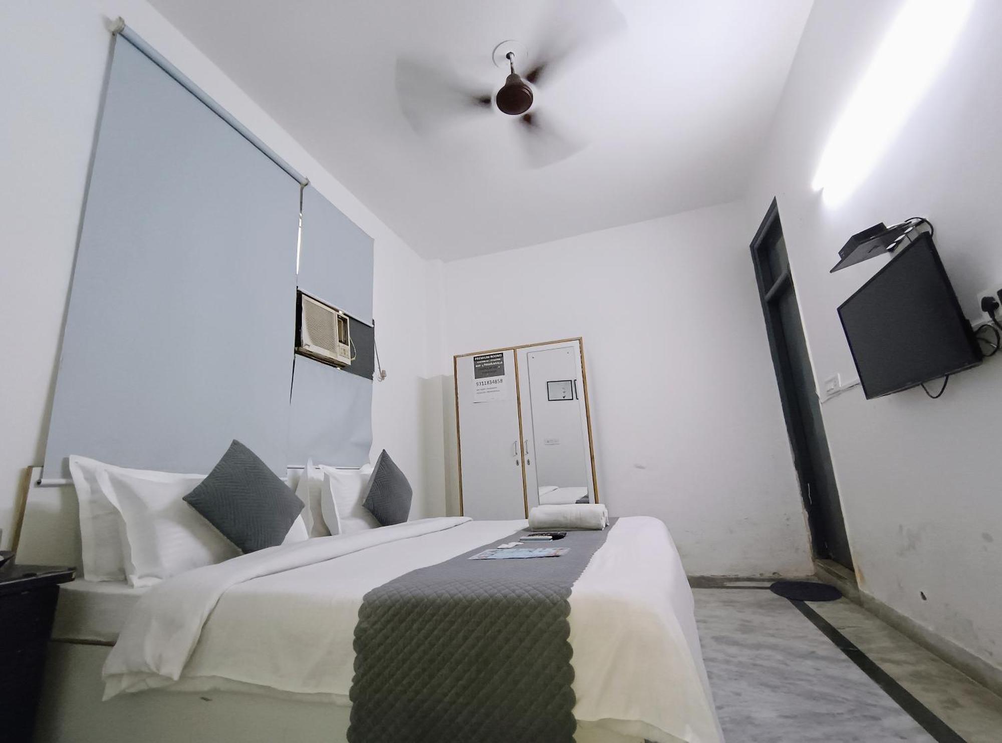 ניו דלהי Hotel Hauz Khas Fort View מראה חיצוני תמונה