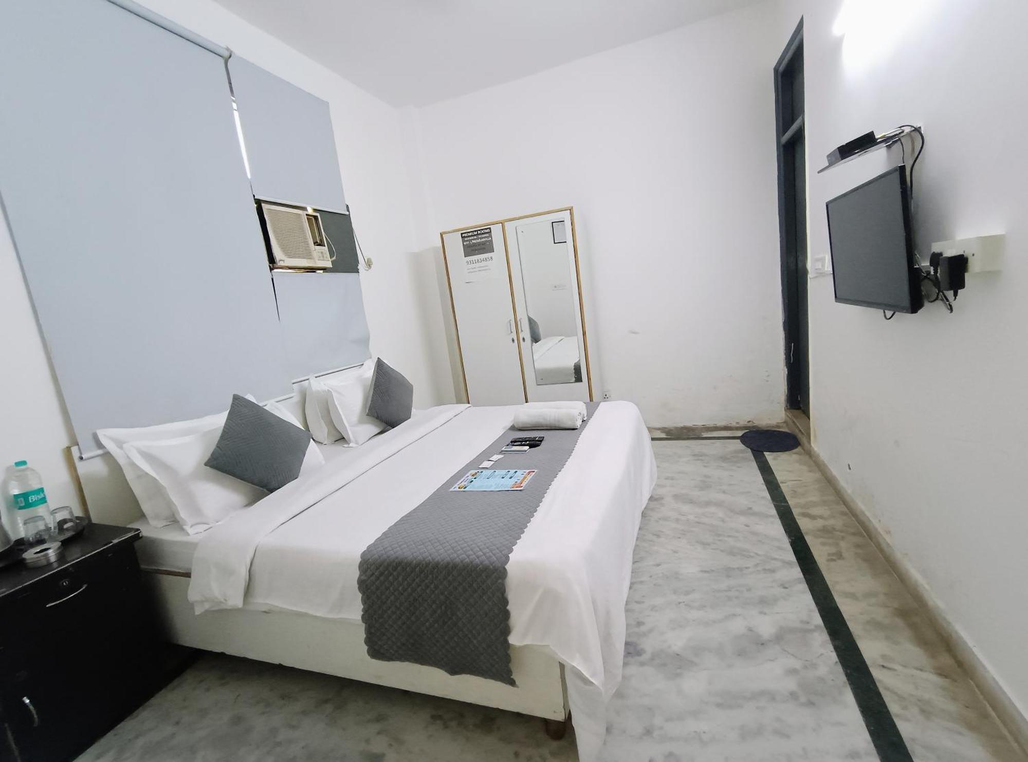 ניו דלהי Hotel Hauz Khas Fort View מראה חיצוני תמונה