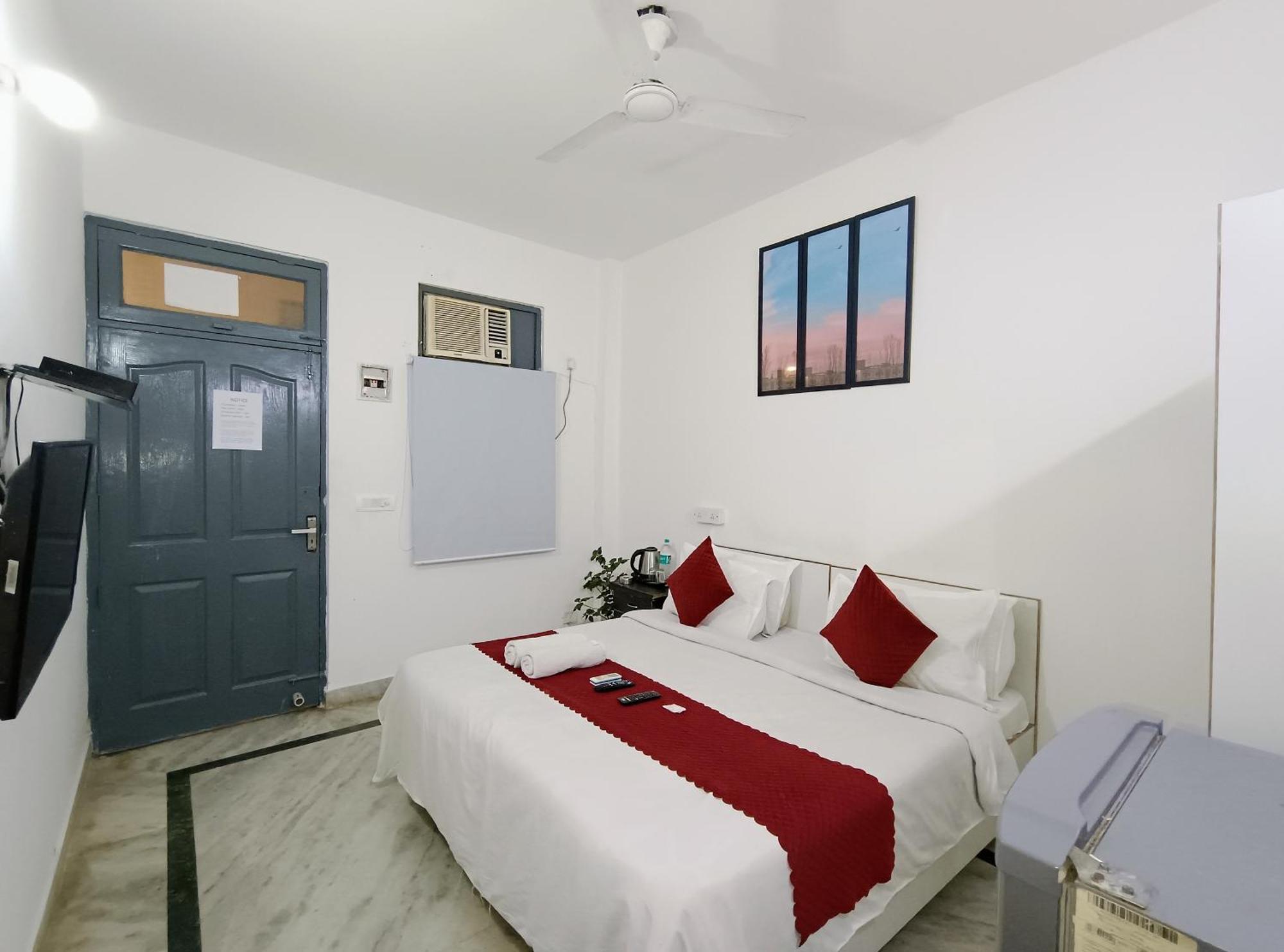 ניו דלהי Hotel Hauz Khas Fort View מראה חיצוני תמונה