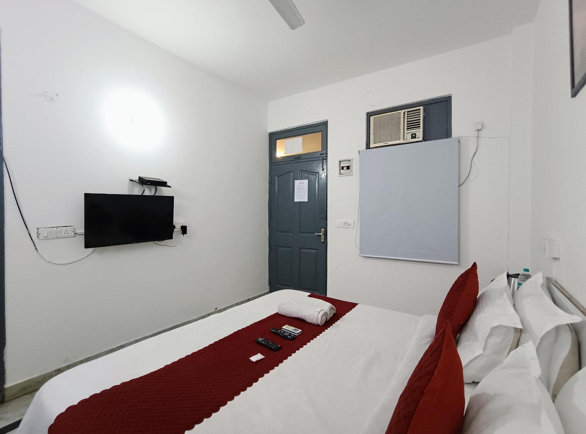ניו דלהי Hotel Hauz Khas Fort View מראה חיצוני תמונה