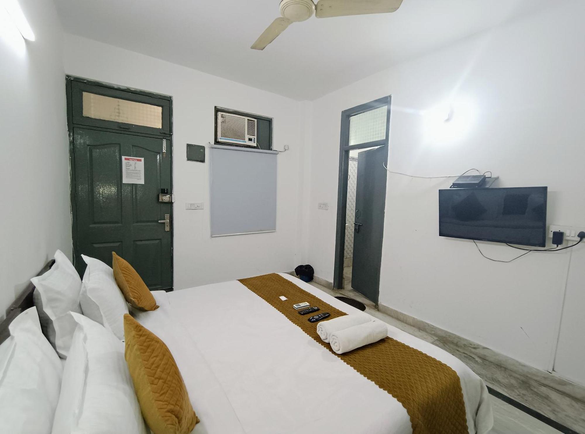ניו דלהי Hotel Hauz Khas Fort View מראה חיצוני תמונה