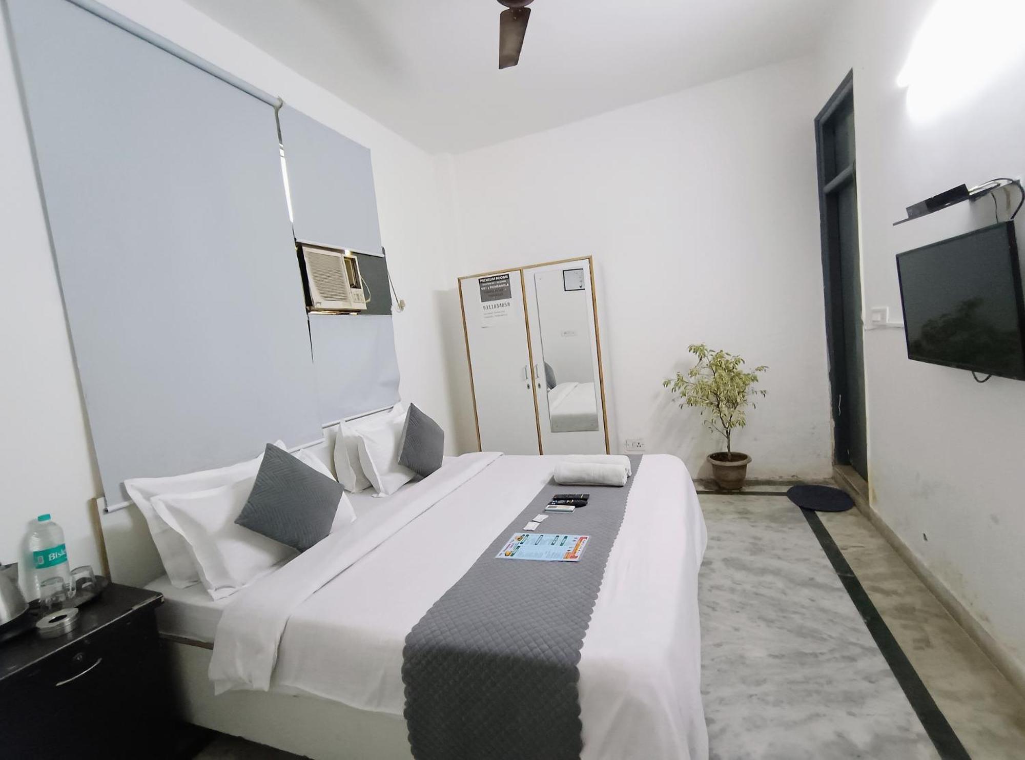 ניו דלהי Hotel Hauz Khas Fort View מראה חיצוני תמונה