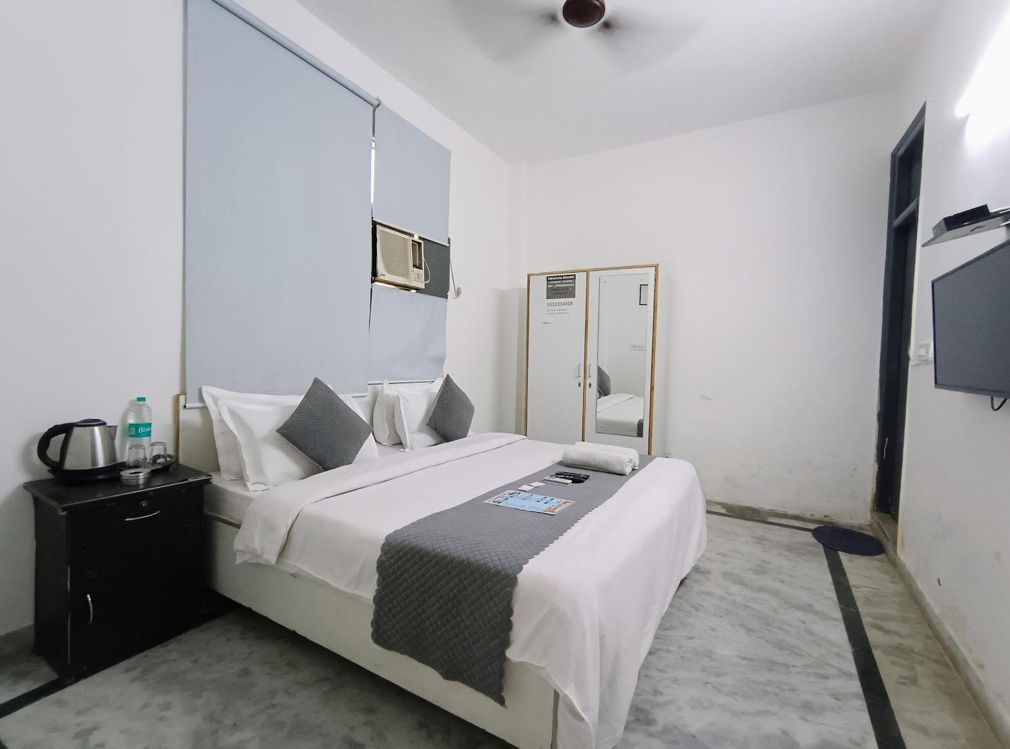 ניו דלהי Hotel Hauz Khas Fort View מראה חיצוני תמונה