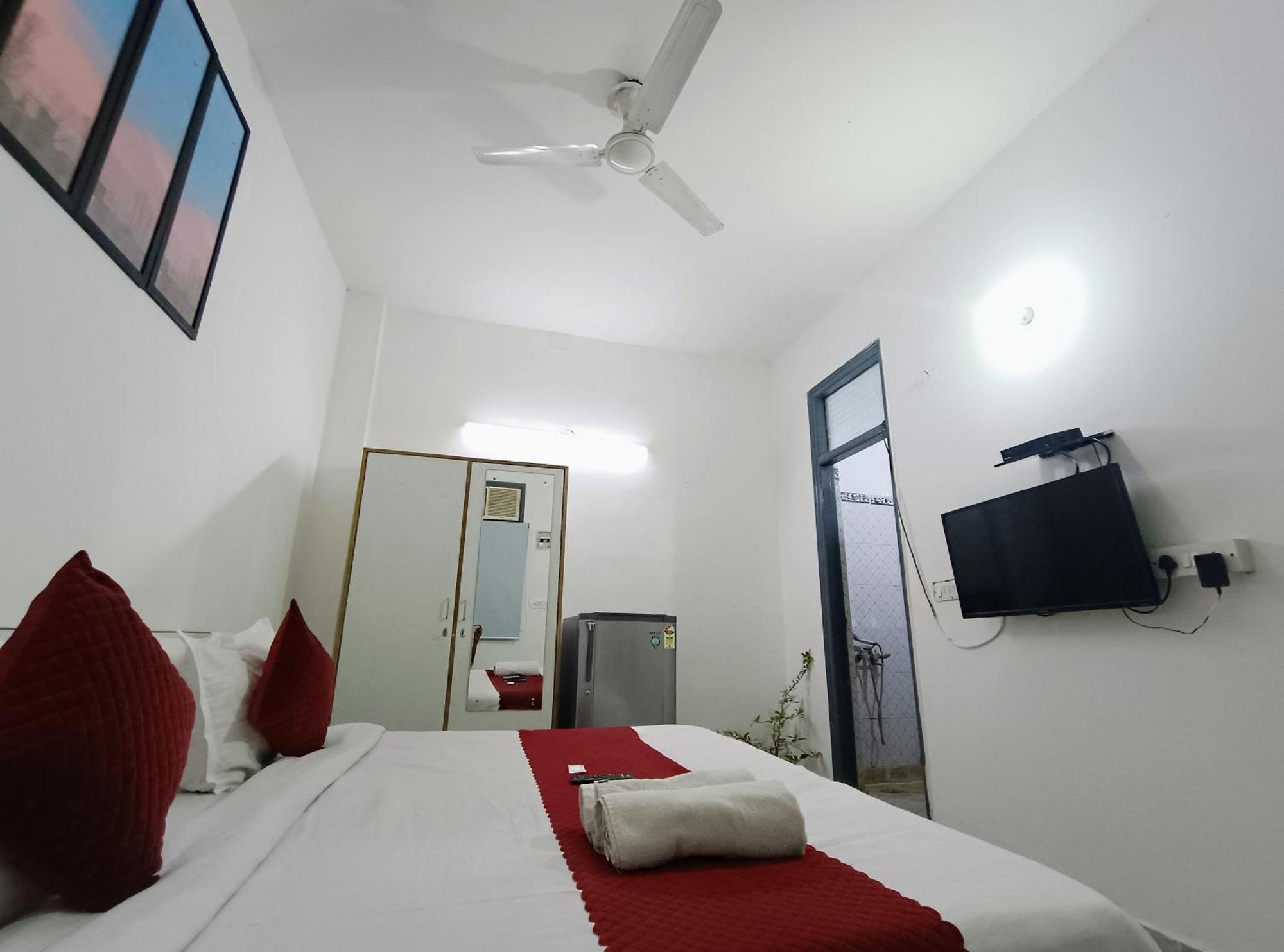 ניו דלהי Hotel Hauz Khas Fort View מראה חיצוני תמונה