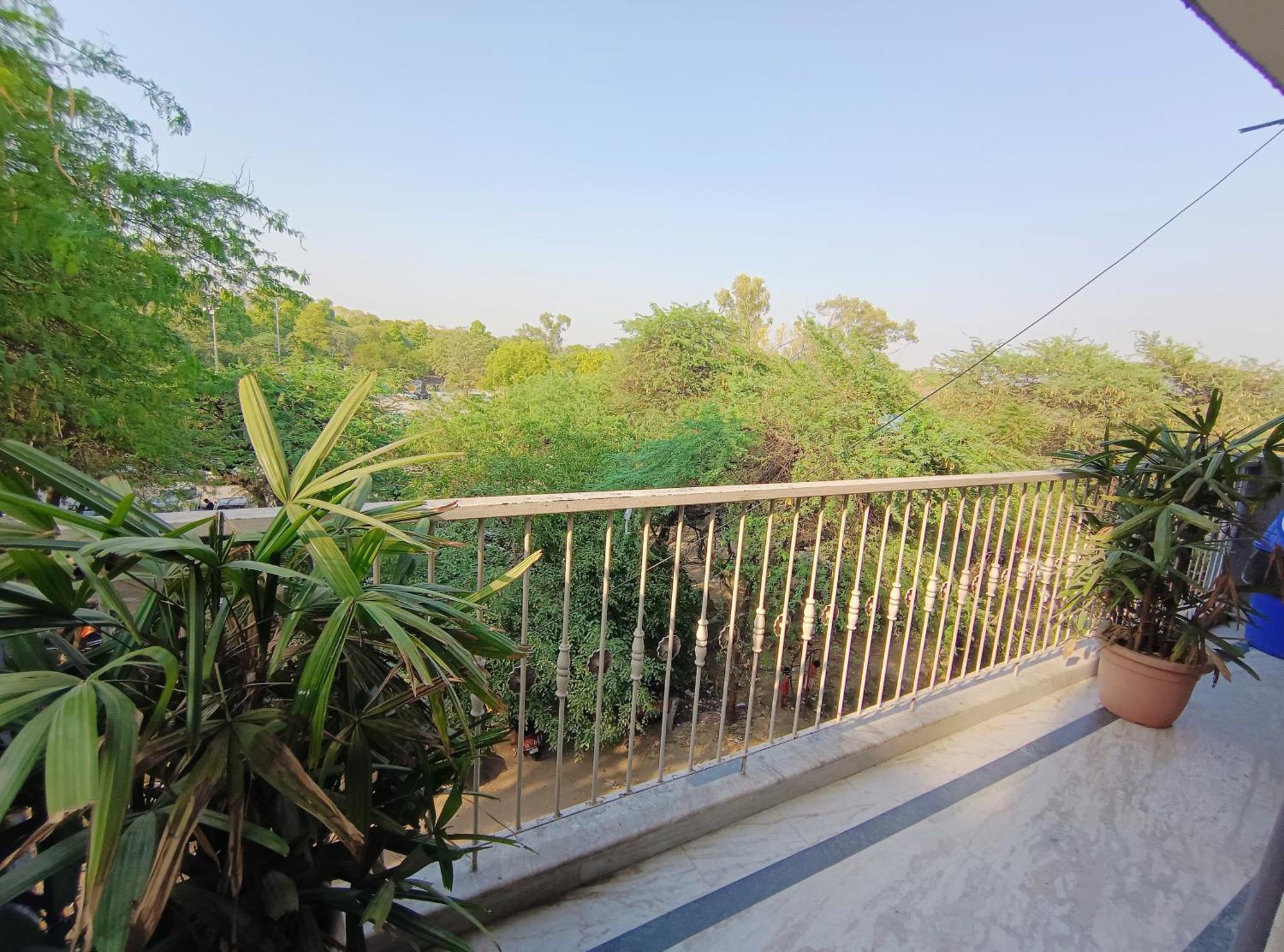ניו דלהי Hotel Hauz Khas Fort View מראה חיצוני תמונה
