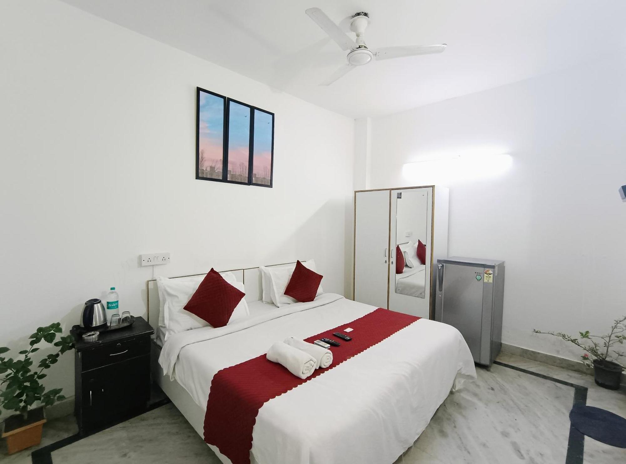 ניו דלהי Hotel Hauz Khas Fort View מראה חיצוני תמונה