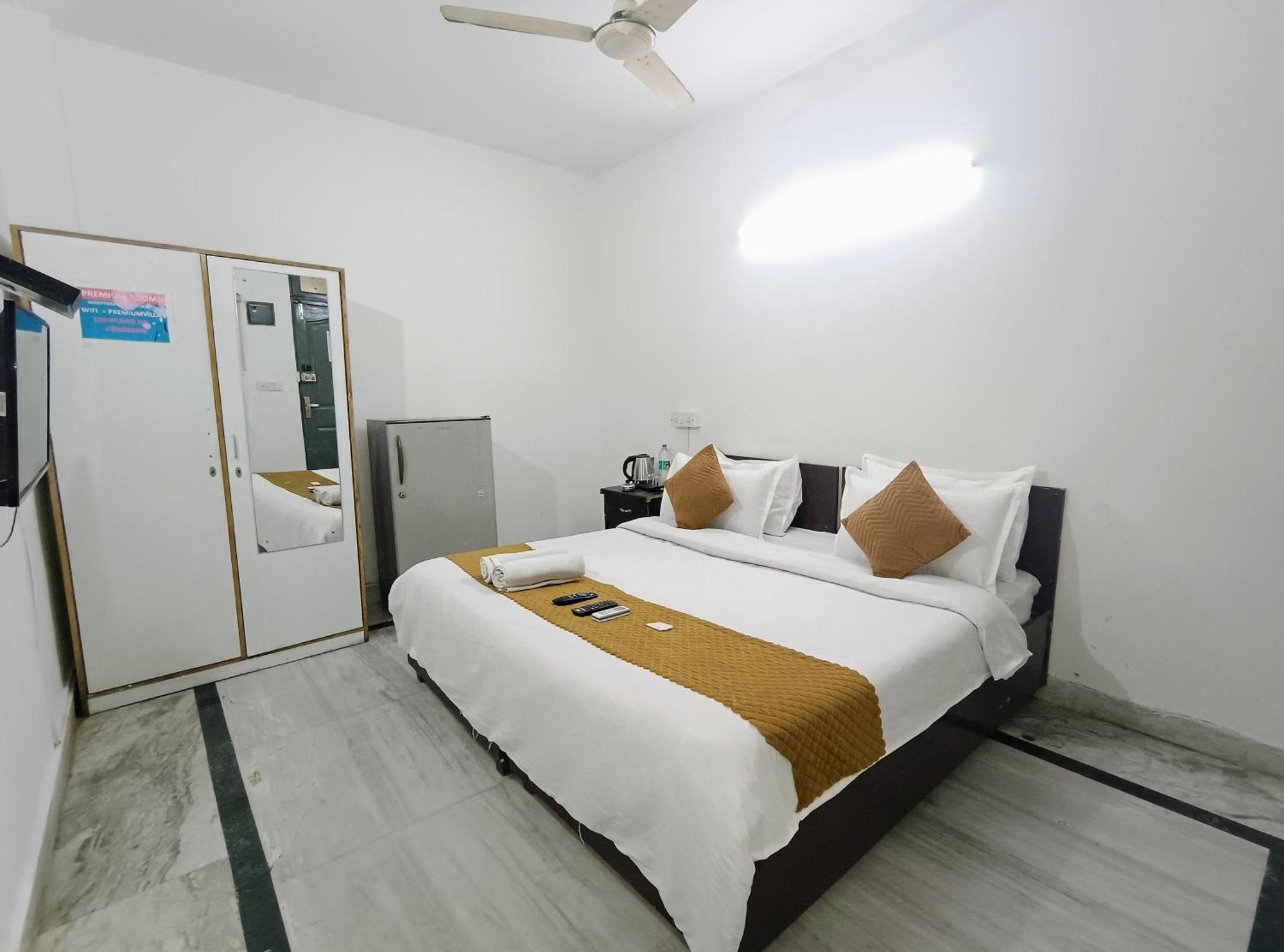 ניו דלהי Hotel Hauz Khas Fort View מראה חיצוני תמונה