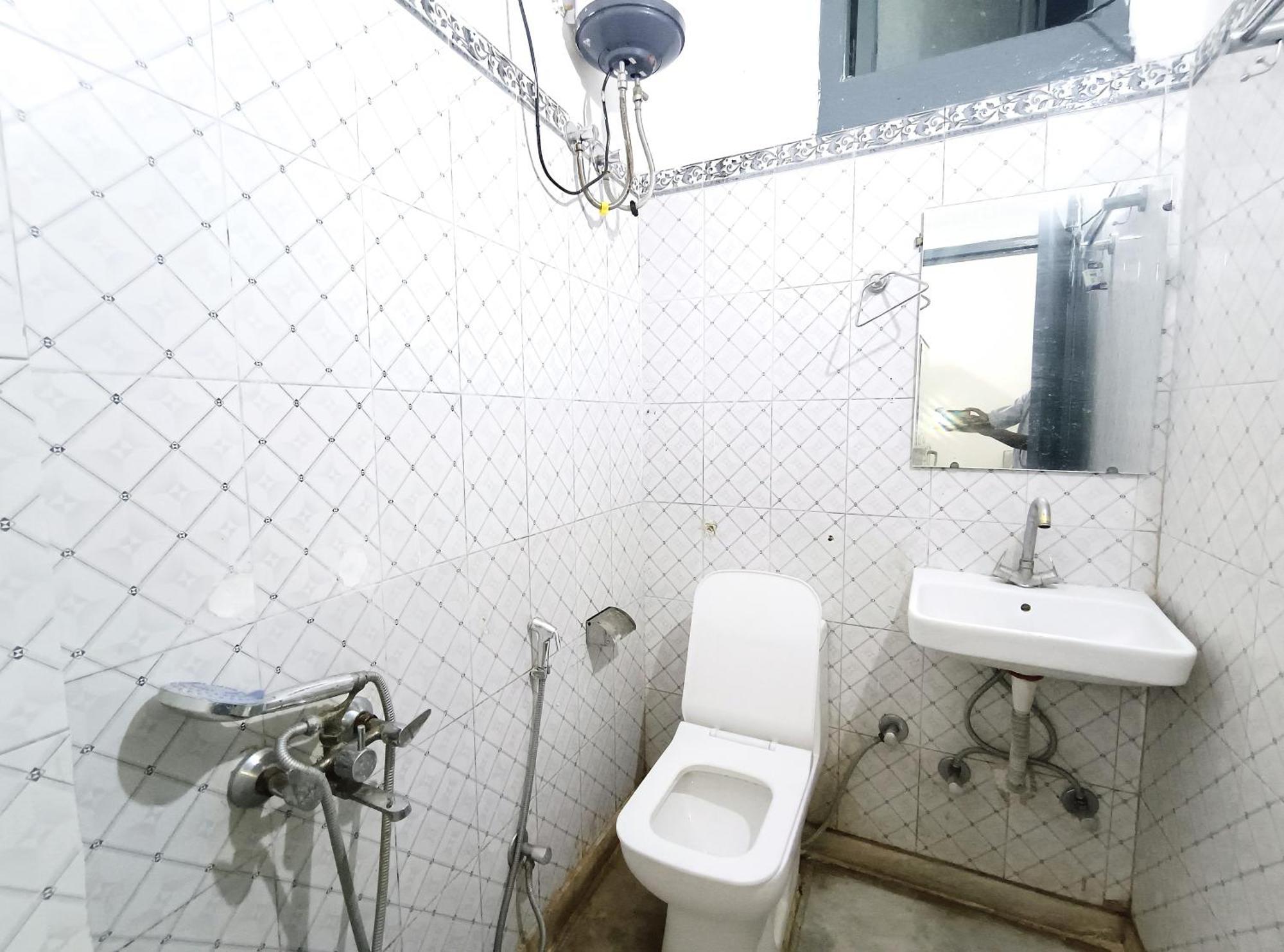 ניו דלהי Hotel Hauz Khas Fort View מראה חיצוני תמונה