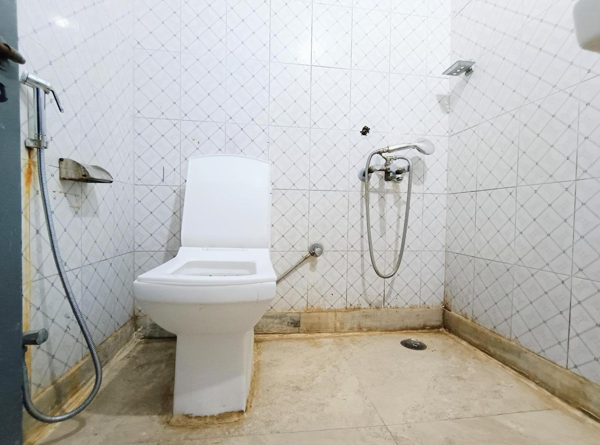 ניו דלהי Hotel Hauz Khas Fort View מראה חיצוני תמונה